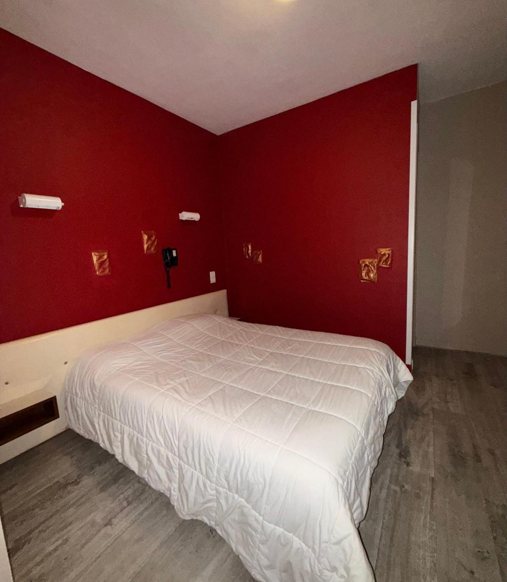 Hotel Le Relais De La Route Bleue Saint-Loup  Zewnętrze zdjęcie