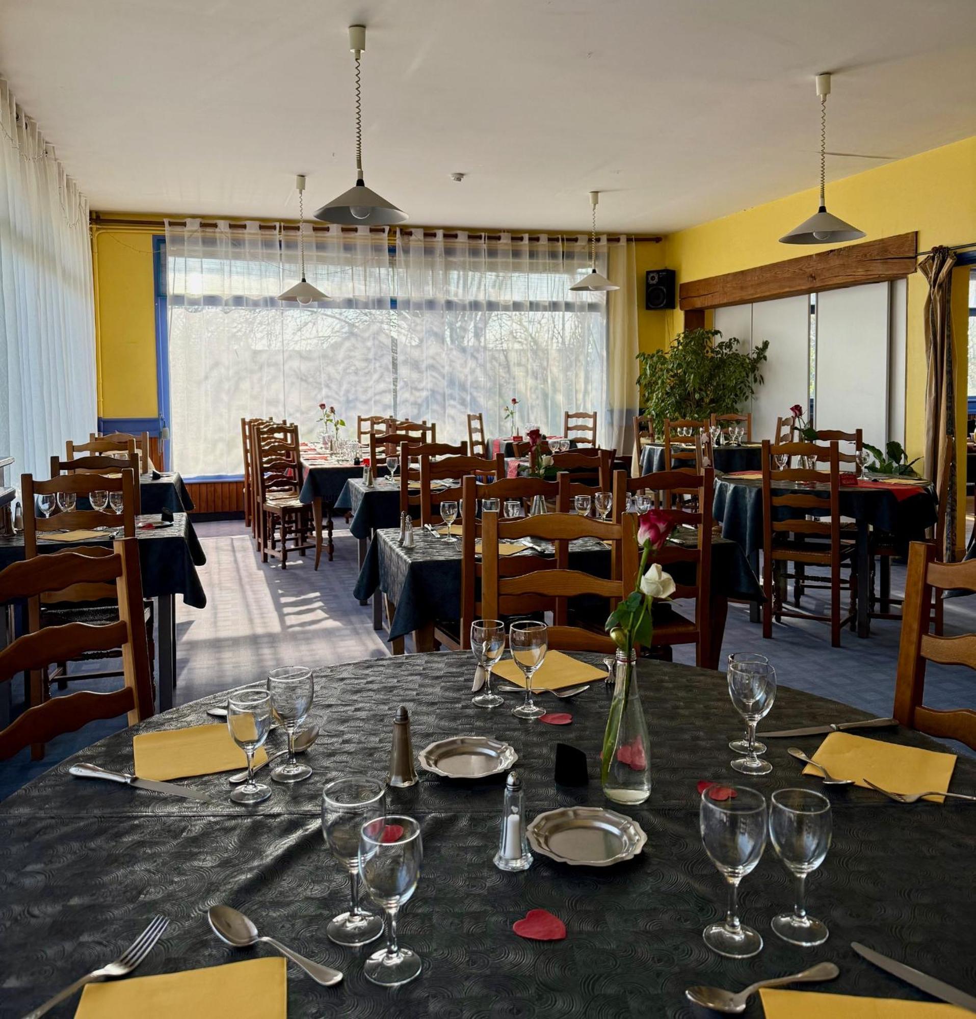 Hotel Le Relais De La Route Bleue Saint-Loup  Zewnętrze zdjęcie
